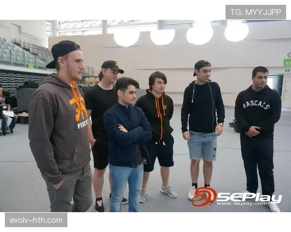 欧协联决赛在即，球队状态回暖引关注，新冠军之争一触即发